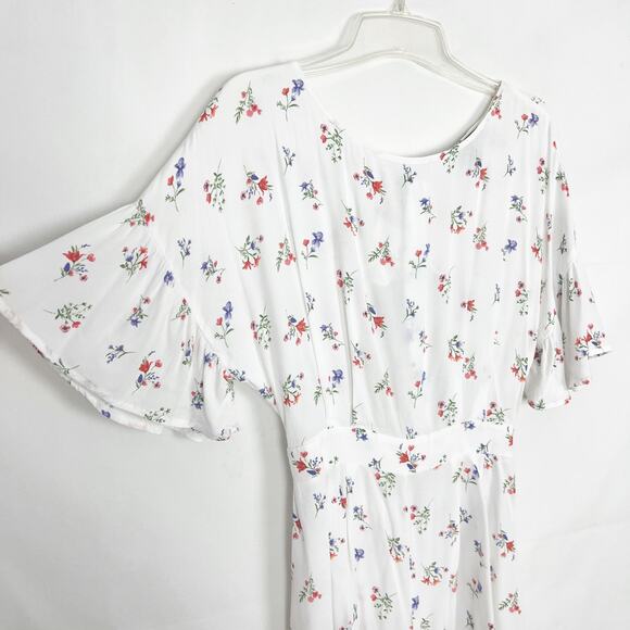 Forever 21 Floral White Open Back Short Sleeve Romper Size Medium - Picture 6 of 14
